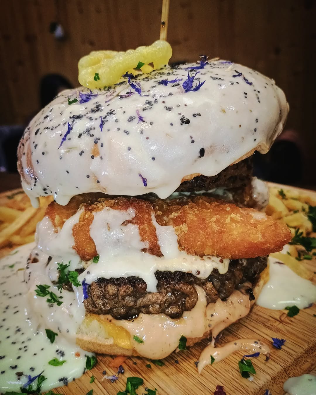 Burger gastronomique local au Petit Mignon Bordeaux